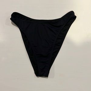 Billabong black bikini bottom small
